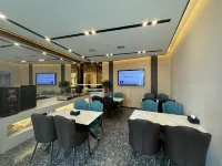 Super 8 Yue Hotel (Kashgar Old City Scenic Area Gaotai Residential Area Kashgar University Campus) - 3-Sterne
