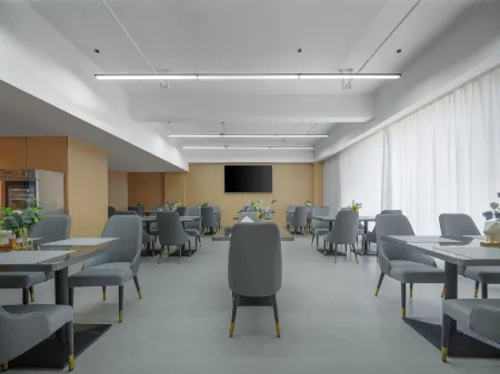 INDYGOO  HOTEL Отели рядом с достопримечательностью «Baoji University of Arts and Sciences»