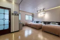 Small River Side Homestay