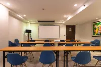 Ramada Encore Makati - Business