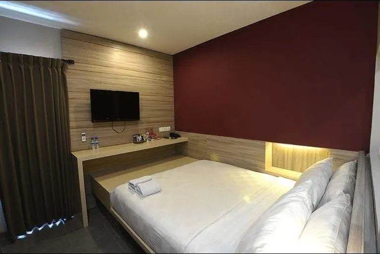 HOTEL MIRA INN RUNGKUT INDUSTRI