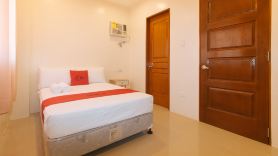 RedDoorz @ LM Apartelle Boracay
