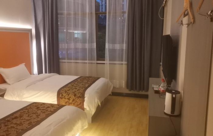 Xifeng Longquan Hotel