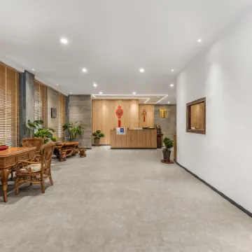 Wangcheng Boutique Hotel (Guilin Liangjiang Sihu Dongxi Alley Shop) Hotels near Zhengyang Pedestrian Street