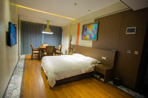 Ikebana wooden house