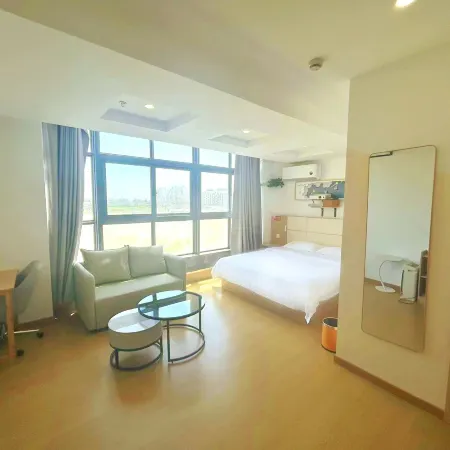 One Plus One Business Hotel