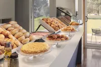 B&B HOTEL Cantanhede Coimbra - breakfast