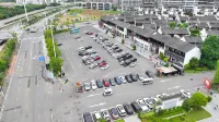Fuzhou Yue Hotel - parking