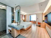Langshen Huaji Hotel (Xichang Huoba Square)