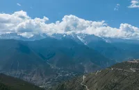 Deqin Jiatai Hotel (Wenshang Wealth Plaza Branch) - con vistas a la montaña