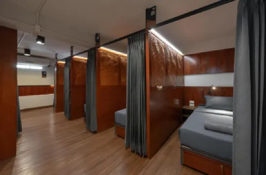 拉查瑪卡 Ed 旅舍 Best Armani Collection International附近的飯店