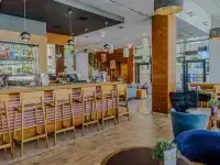 華沙機場美居飯店