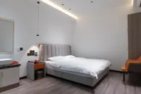 Qianshan Road Homestay