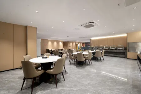 Jingxuan International Hotel (Tongling Station East Beijing Road) Отели рядом с достопримечательностью «Tongling Liqiao River Town Resort»