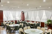 โรงแรมลั่วผิง - พร้อมอาหารเช้า