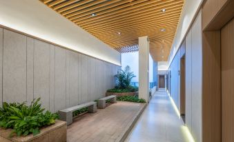 LiangZhi Huipin Hotel (Haikou Xiuying Exhibition Center)