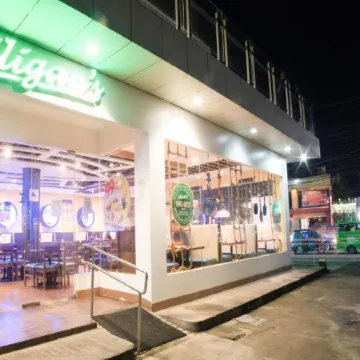 RedDoorz Plus near Rizal Junction