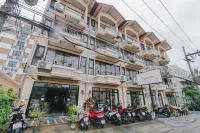 Sunstar Palace Patong Отели рядом с достопримечательностью «Montra Traditional Thai Massage»