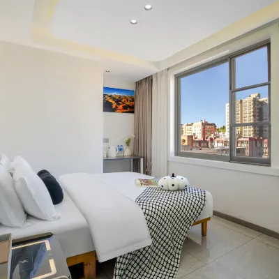 Jiuxi · Scandinavia Audiovisual Boutique Stay (Cuihu Nanping Pedestrian Street) Hotels near Dongfeng Square Station