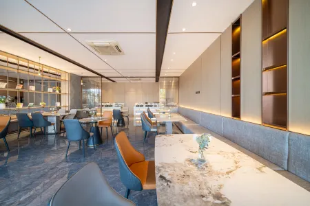 POLTTON Отели рядом со станцией Yunfu East Railway Station