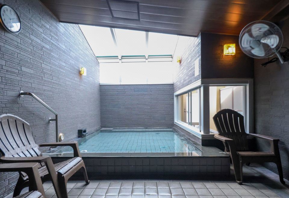 리모델링된 도미인 프리미엄 시부야 신궁앞 외관 또는 로비