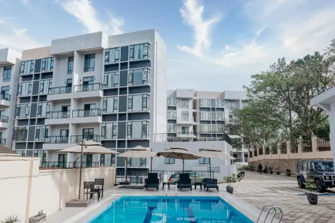 Elizabeth Golf Apartment