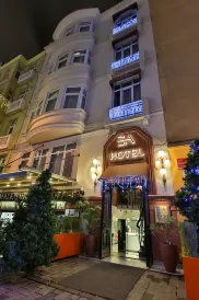 EA Exclusive Hotel