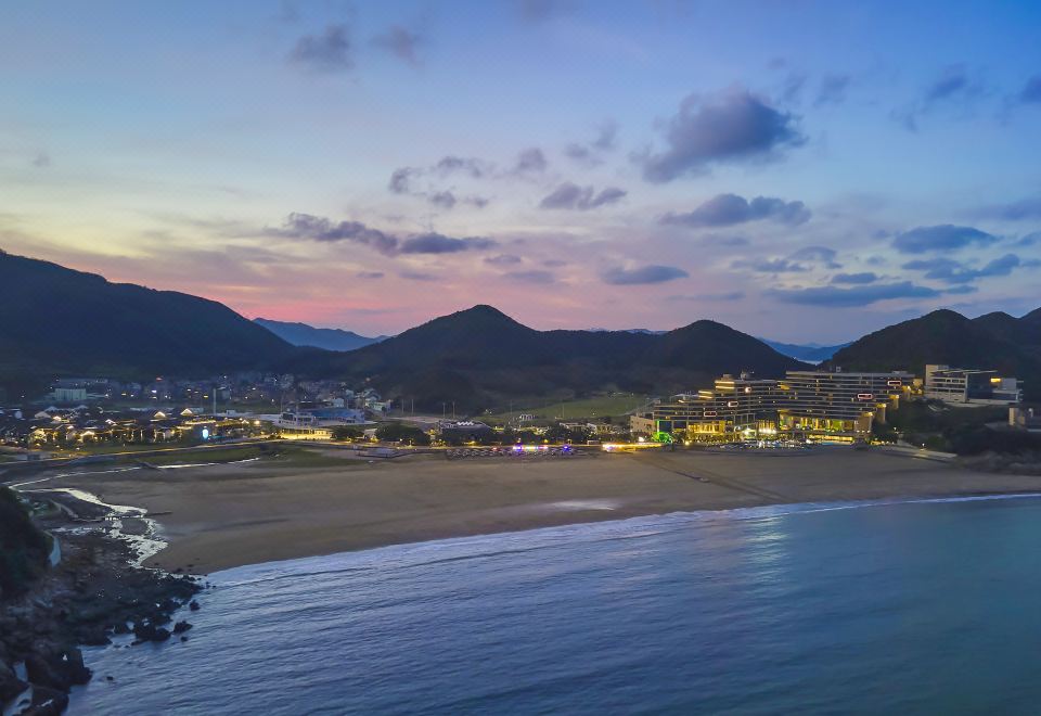 2. 닝보 샹산 바다..
