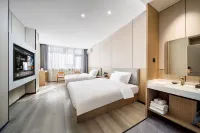 Fengyi Zhineng Light Luxury Hotel (Jiaxing Nanhu Yuehe Ancient Street) - parking