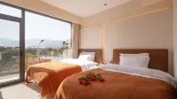 Chunsanyue Homestay (Jiuhuashan Tourist Service Center) - Balkon