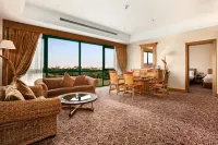 Hilton Pyramids Golf Отели рядом с достопримечательностью «Пирамида Джедефра»