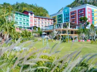The May Legend Catba Hotels near Cat Ba Beach