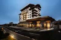 Crystal Orange Xingyi Wanfenglin Airport High-Speed Railway South Station Hotels near Maling River Canyon