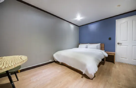 Incheon Tomato Hotel Отели рядом с достопримечательностью «Juan Central Church»