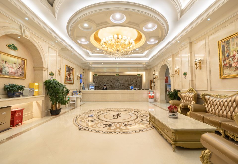 1. 비엔나 인터내셔..