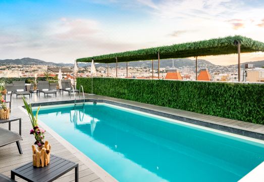 4. 스플렌디드 호텔..