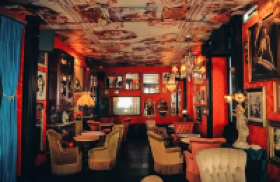 Pensão Amor Madam's Lodge