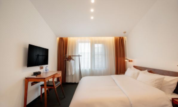 Xingle Hotel (Suzhou Guanqian Street Pingjiang Road)
