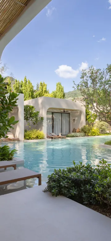 โอเอซิส สวีท พร้อมทางเข้าสระว่ายน้ำ