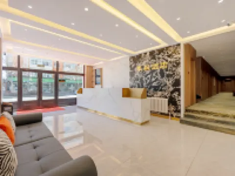 Jifeng Hotel (Heihe Central Commercial Pedestrian Street) Hoteles en Heihe