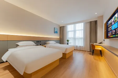 Mingtong Grand Hotel (Xi'an Yanliang AVIC Xi'an Aircraft Industry Group) Отели рядом с достопримечательностью «Xi'an Aeronautical Polytechnic Institute»