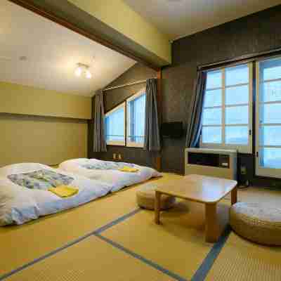 Hotel ST Moritz Rooms