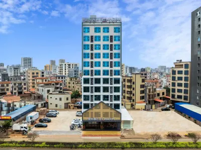 Yishang Hotel (Zhanjiang Xuwen Station Mulan Avenue Store)