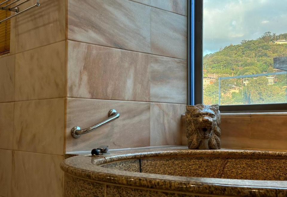 Grand Pleasure Spring Hotel