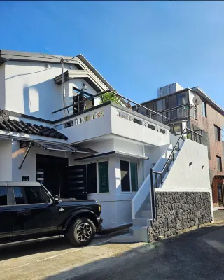 Accommodation near the airport that's as clean as my home Hahastay
