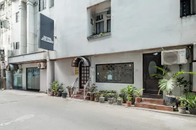 Hotel Juliano Hotels near Fernando Poe Jr. Monument