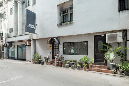 Hotel Juliano Отели рядом с достопримечательностью «Парк Хосе Рисаля»