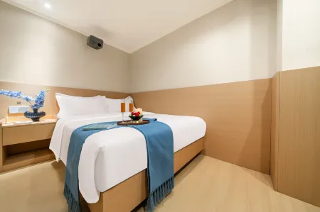 This Hotel