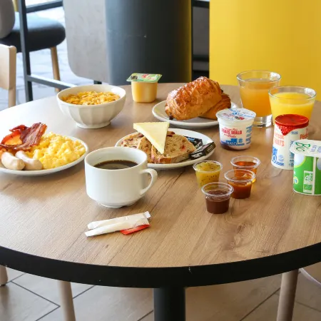B&B Hotel Reims Croix Blandin