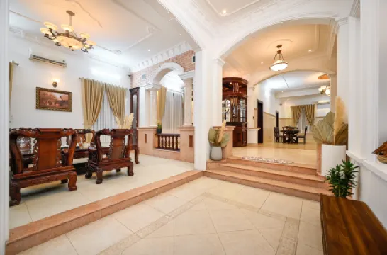 Amory Villa Thao Dien Отели рядом с достопримечательностью «Phap Viện Minh Dang Quang»